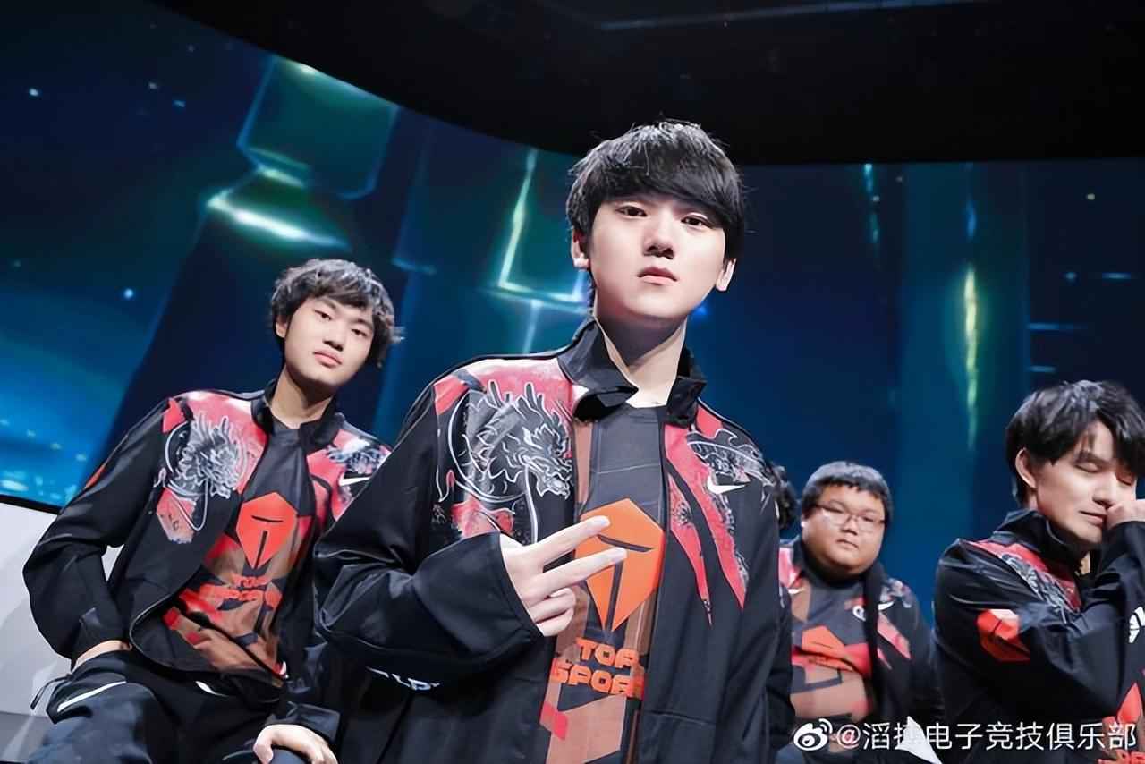 在场上运行 在场上运行