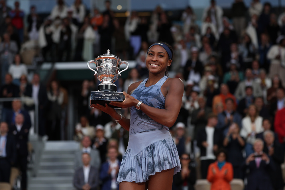 尤其是在右 尤其是在右